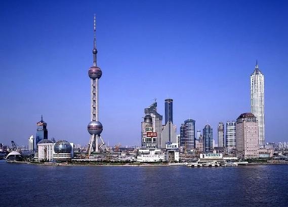 Essence of Shanghai City and Zhujiajiao Water Town Tour