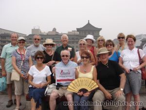 Every city gate of the Xian City Wall, Xian comprises of three gate towers – Zhalou, Jianlou and Zhenglou. 