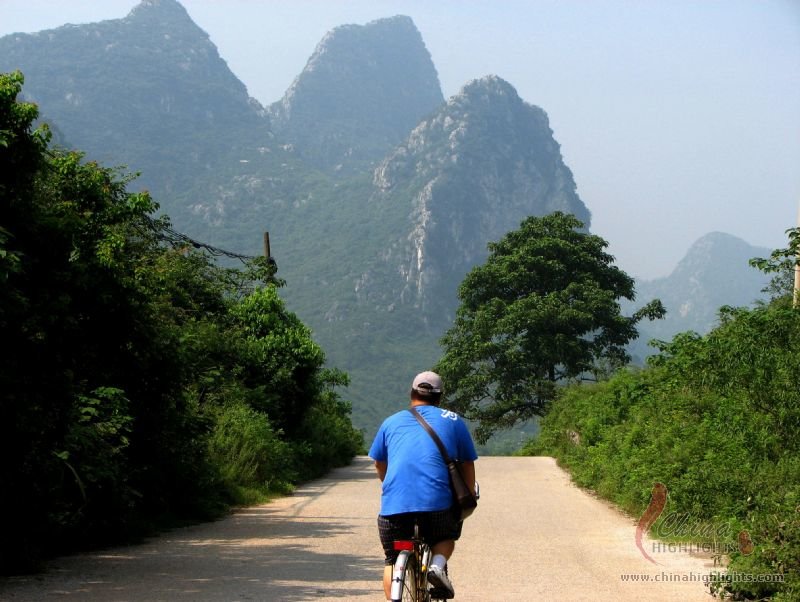 One Day Private Cycling Tour of Yangshuo-Aishan-Gaotian-Yangshuo